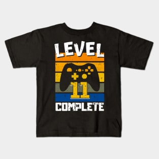 Level 11 Complete 11th Birthday Retro Gaming Kids Kids T-Shirt